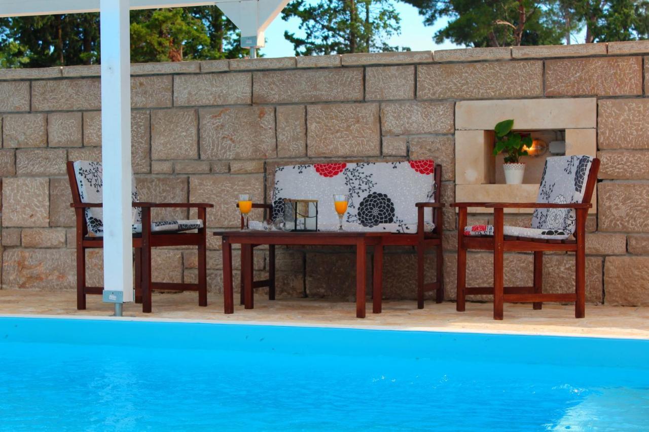 Villa Daria Pakostane Ngoại thất bức ảnh