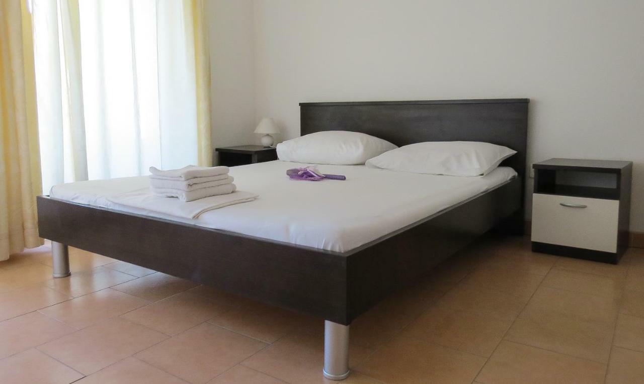 Villa Daria Pakostane Ngoại thất bức ảnh